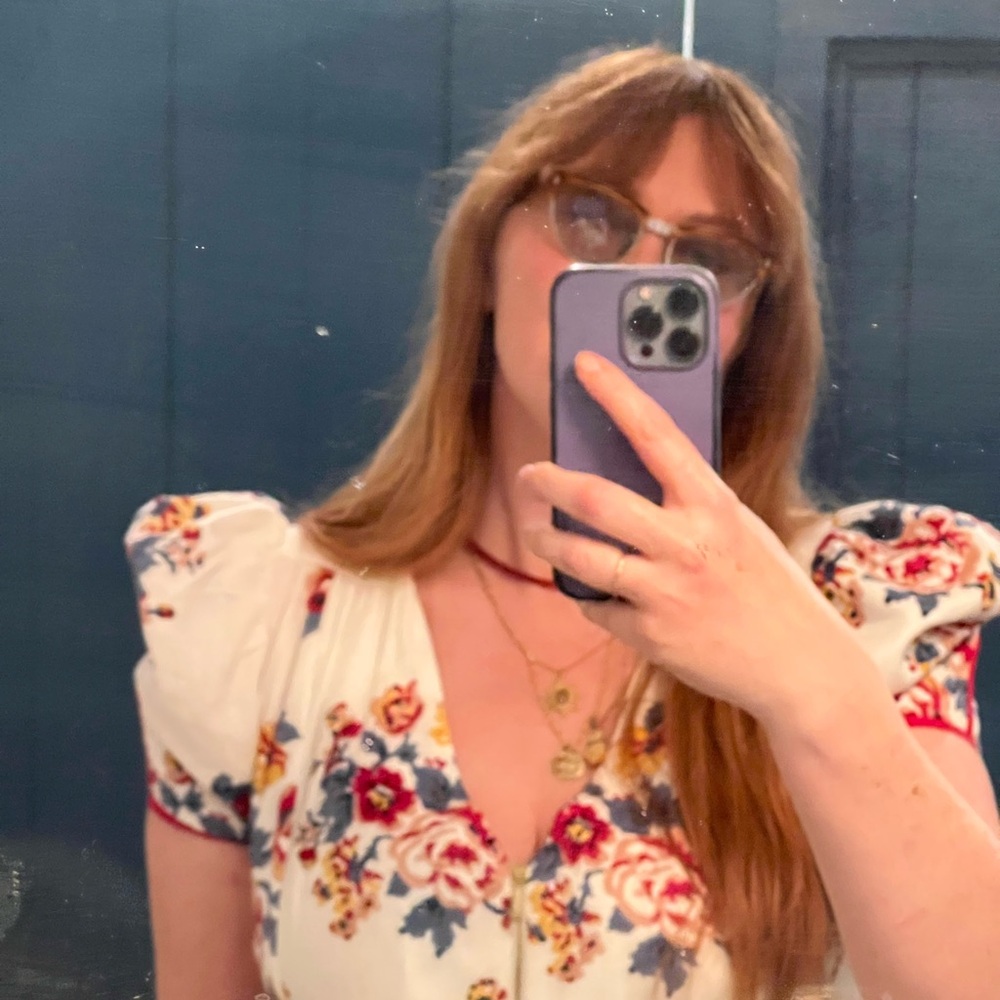 Meet your Posher, Hillary